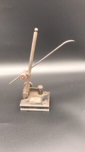 Brown & Sharpe 8-Inch V-Groove Surface Gauge