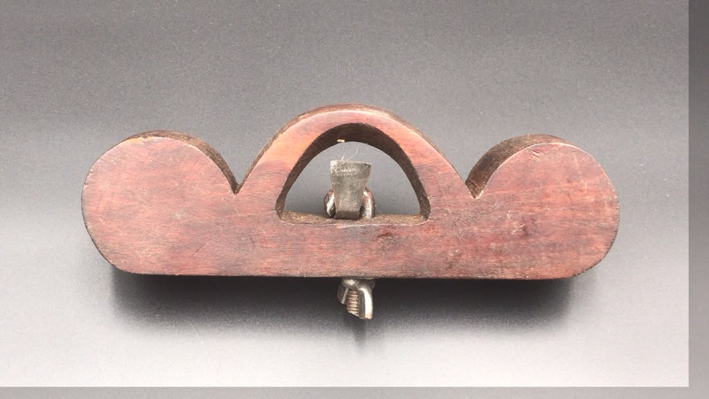 Vintage Walnut “Hag Tooth” Router Tool - Image 2